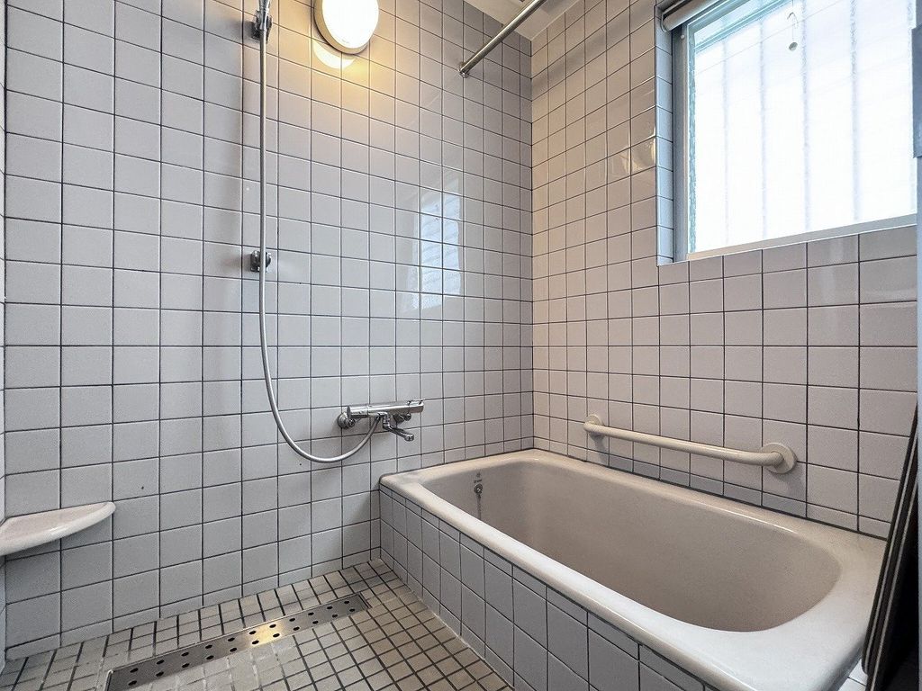 バス・シャワールーム　浴室