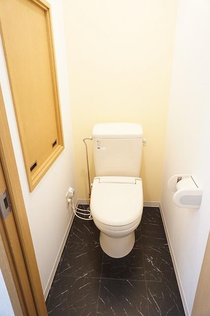 トイレ　トイレ