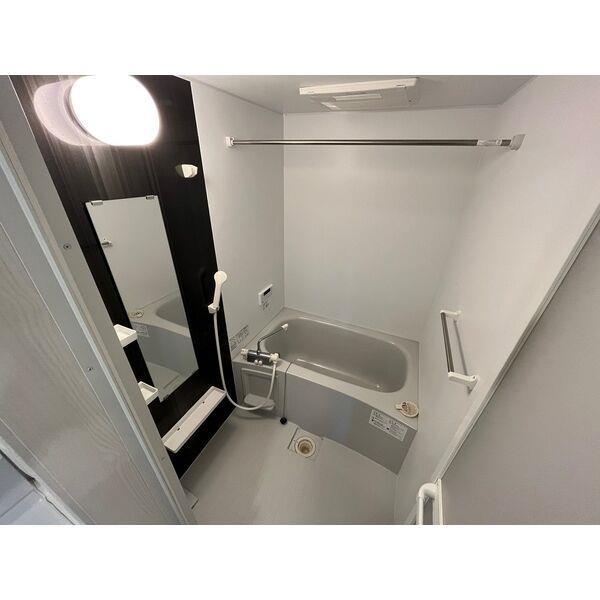 バス・シャワールーム　窓無し