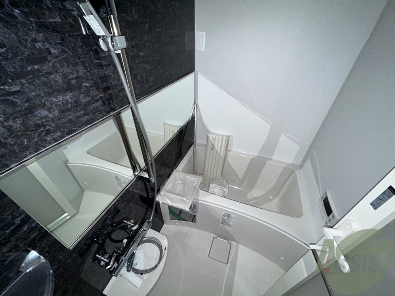 バス・シャワールーム　浴室はこちら。一日の疲れを癒しましょう。