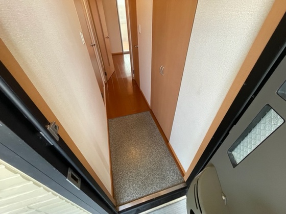 玄関　※別部屋の写真です