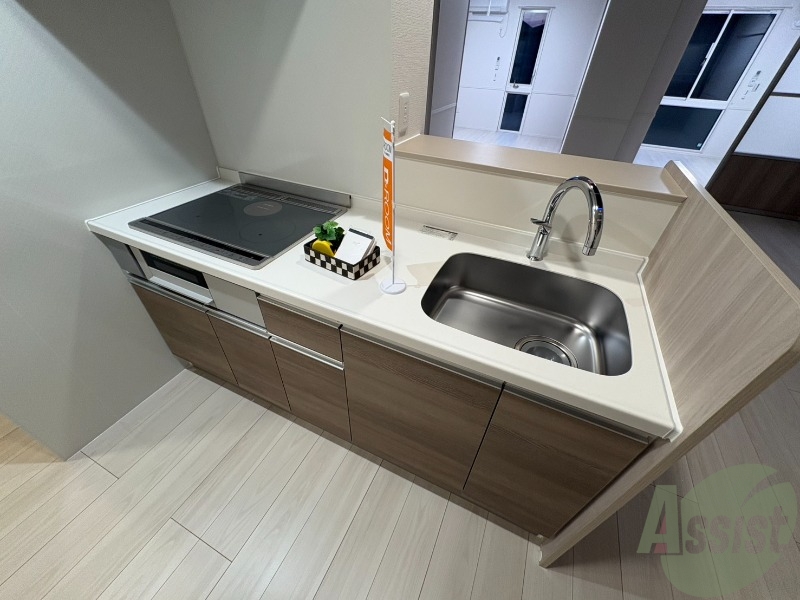 キッチン　キッチンには作業場もあります。料理も捗りますね。