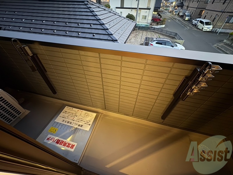 バルコニー　バルコニーが付いているので晴れた日は洗濯物が沢山干せますね。