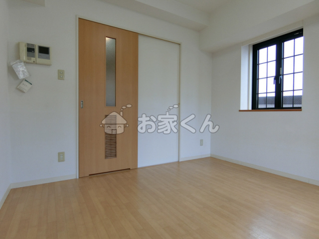 居室・リビング　室内