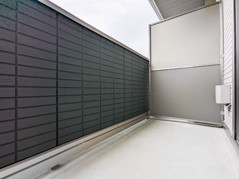 バルコニー　図面と現状に相違がある場合には現状を優先