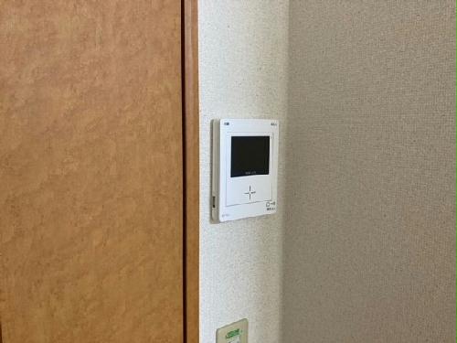 セキュリティ　モニター付きインターホン
