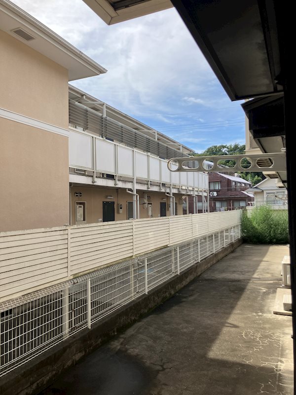 バルコニー　洗濯物干しも可能です