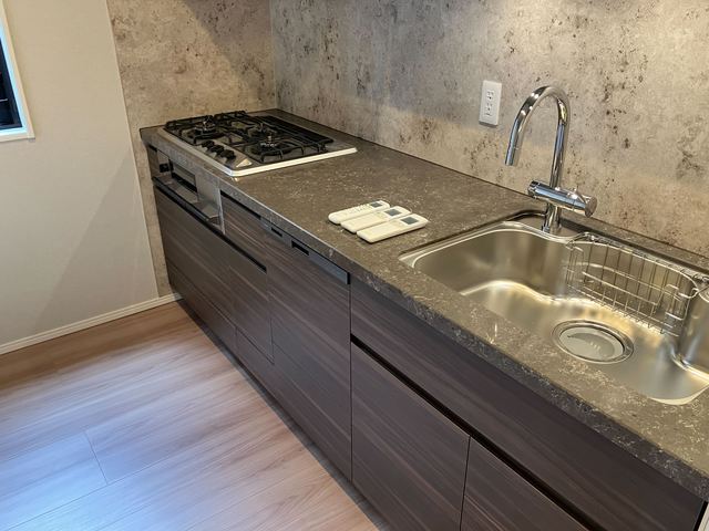 キッチン　※写真は同タイプ住戸です。