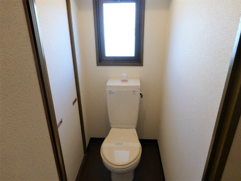 メゾンニシムラのトイレ写真