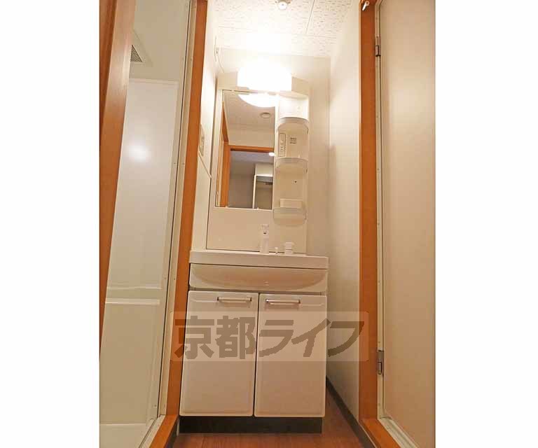 洗面設備　洗面台です。