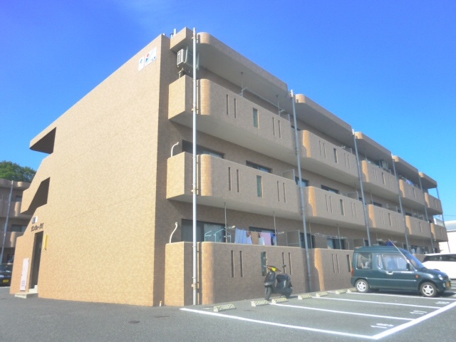 建物外観　パリッとした外観がいいですね♪