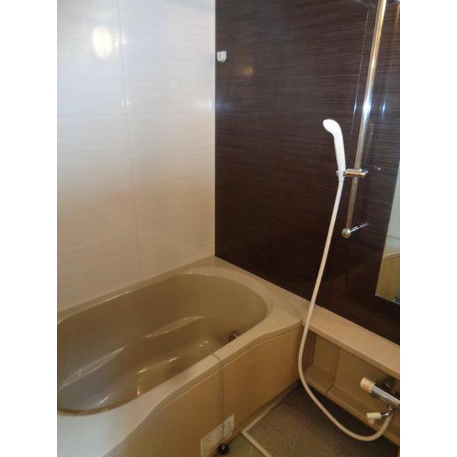 バス・シャワールーム　☆浴室乾燥・追い焚き機能が付いてます☆