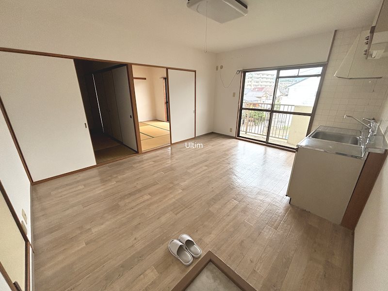 居室・リビング　※別のお部屋のお写真です。御参考までに。