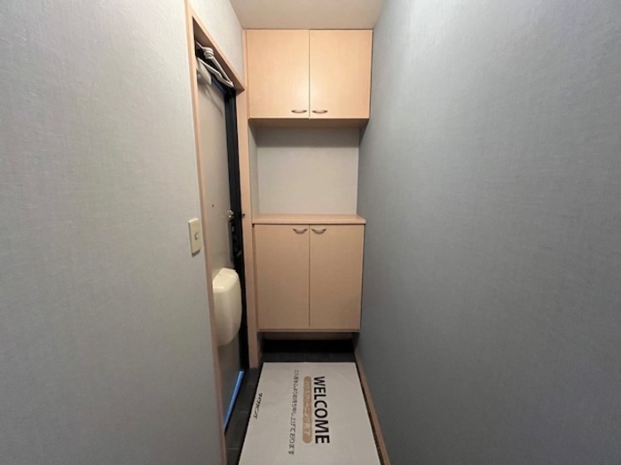 玄関　シューズボックス付きの玄関です☆