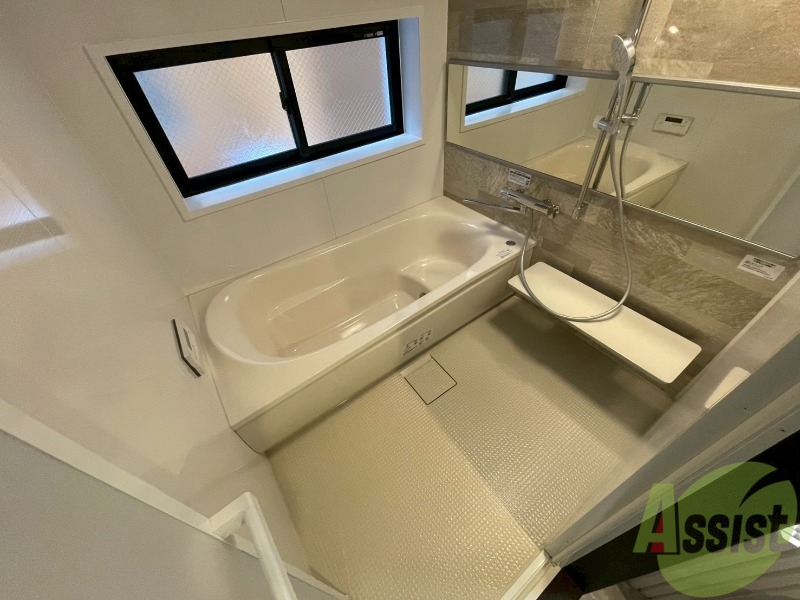 バス・シャワールーム　お風呂になります。一日の疲れを癒してくださいね。