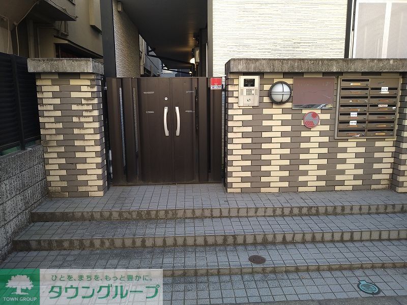 エントランス　オートロックゲート
