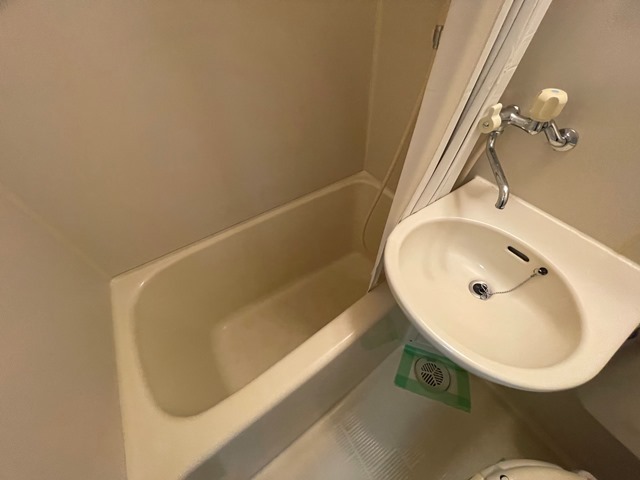 バス・シャワールーム　別号室の写真です