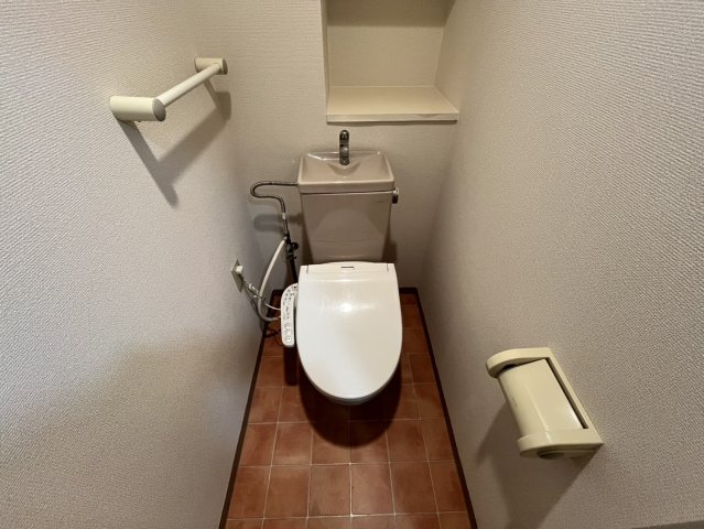 トイレ　トイレもきれいです