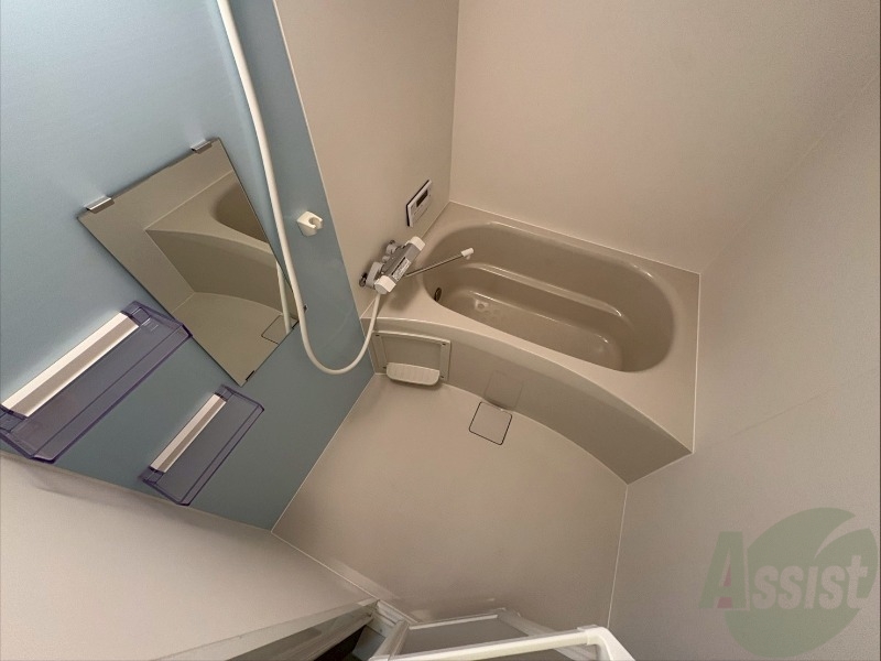 バス・シャワールーム　お風呂になります。一日の疲れを癒してくださいね。