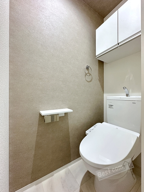 トイレ　温水洗浄便座付き♪