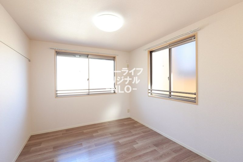 その他部屋・スペース　2面採光で明るい居室☆どんなインテリアも映える内装です☆