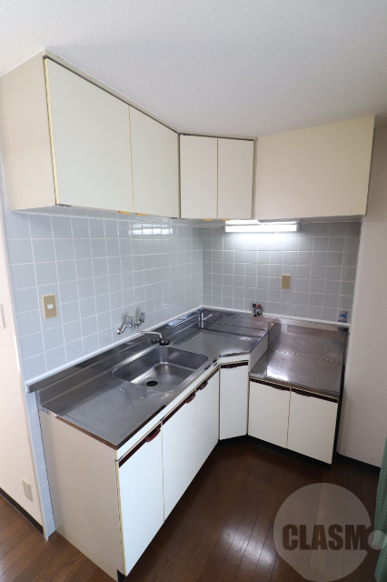 キッチン　収納豊富なキッチンです