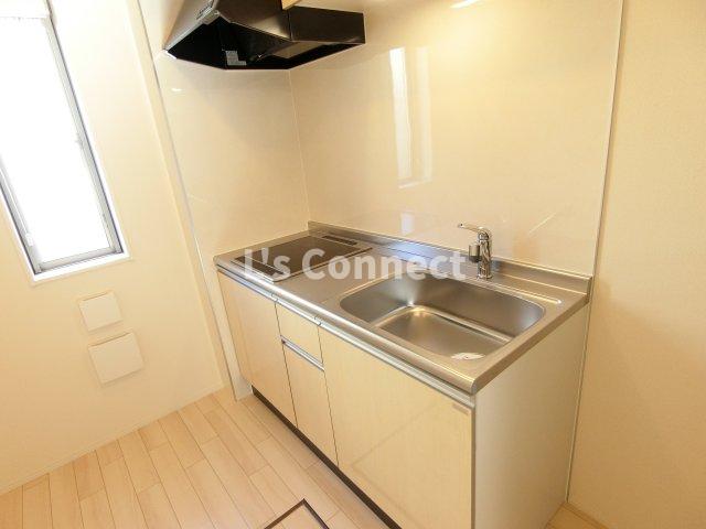 キッチン　２口ＩＨヒーターのシステムキッチン。