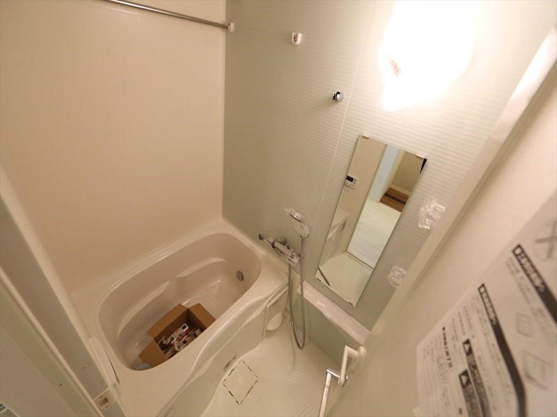 バス・シャワールーム　浴室暖房乾燥機付　追い焚き・オートバス機能付お風呂