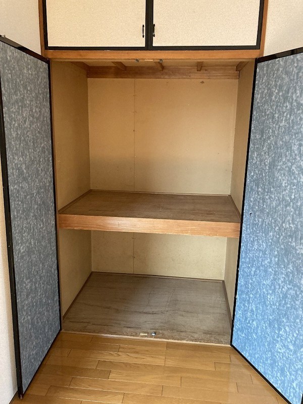 収納　別室参照