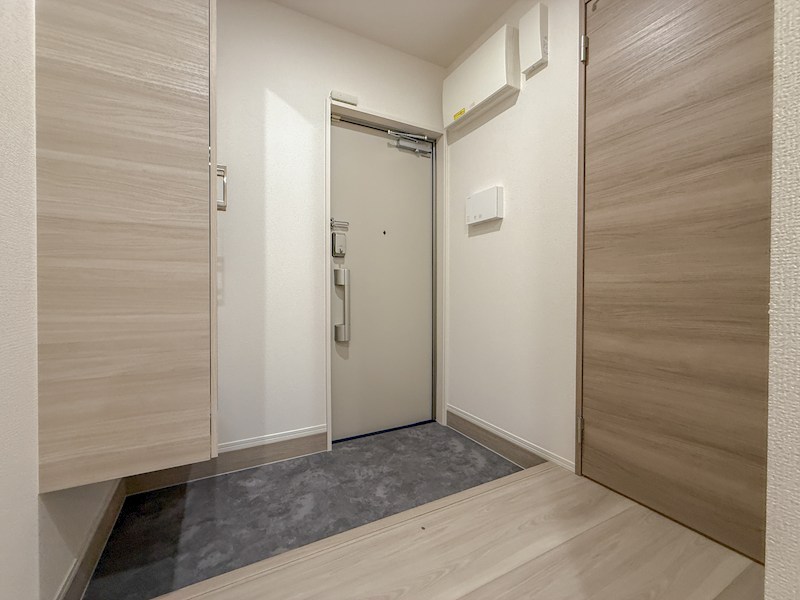 LA MAISON 高羽町の玄関写真