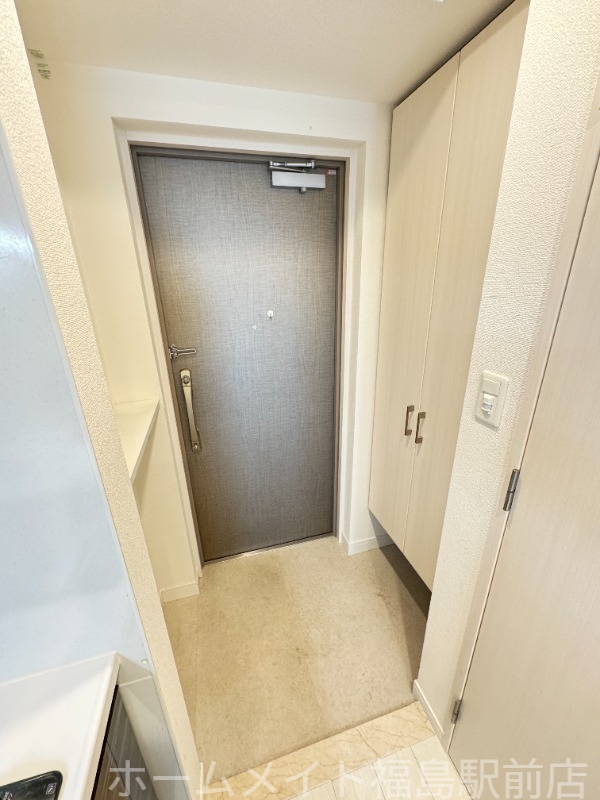 玄関　反転タイプ