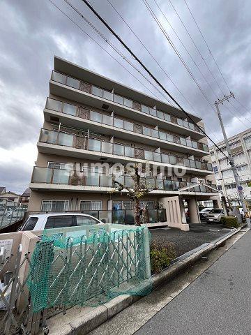 建物外観　外観は落ち着いています