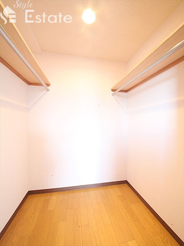 収納　ウォークインクローゼット