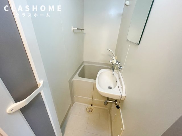 バス・シャワールーム　同物件の別部屋になります。