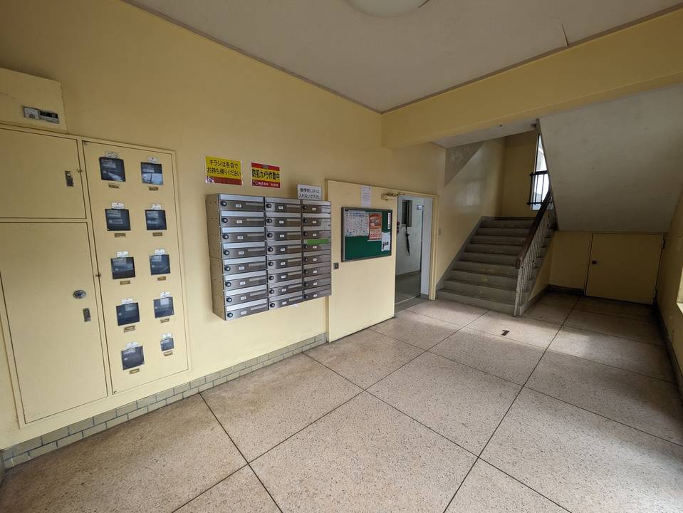 エントランス　エントランス