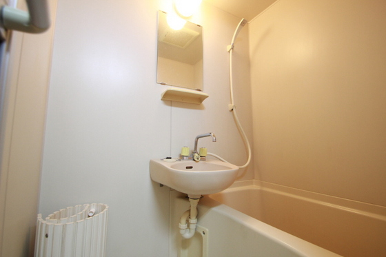 洗面設備　※別部屋の写真です