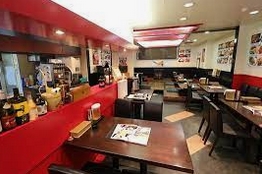 飲食店　韓国家庭料理オッパ（飲食店）まで305m