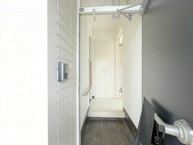 玄関　玄関スペース、シューズボックス付きです♪