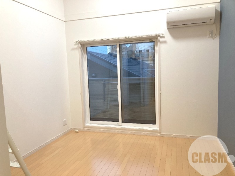 居室・リビング　フローリングだからお掃除が楽♪