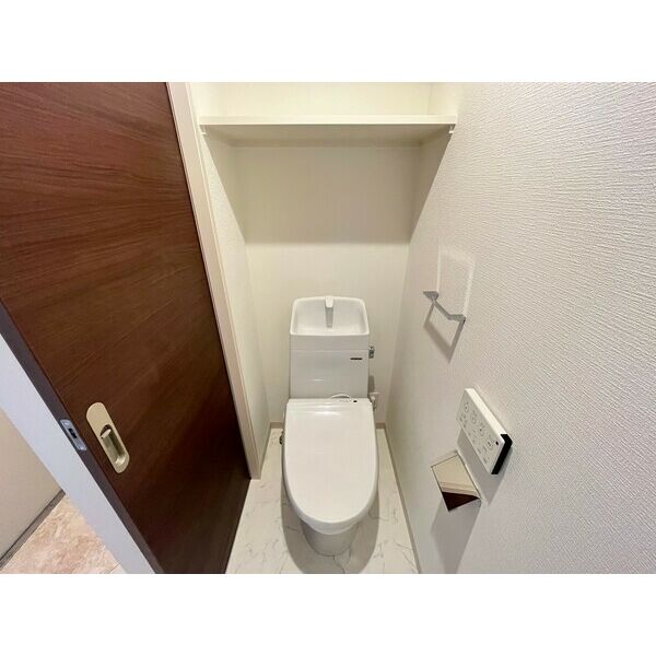 トイレ　※別号室の参考写真です※