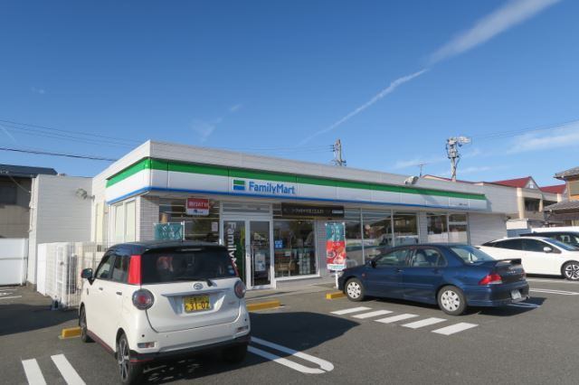 コンビニ　ファミリーマート長島町松ケ島店（コンビニ）まで516m
