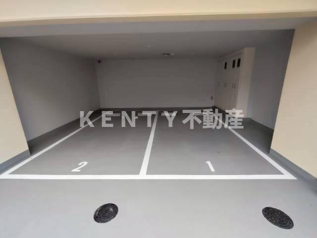 駐車場　駐車場に車を止められます