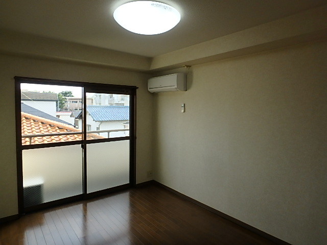 その他設備　照明器具、エアコン付