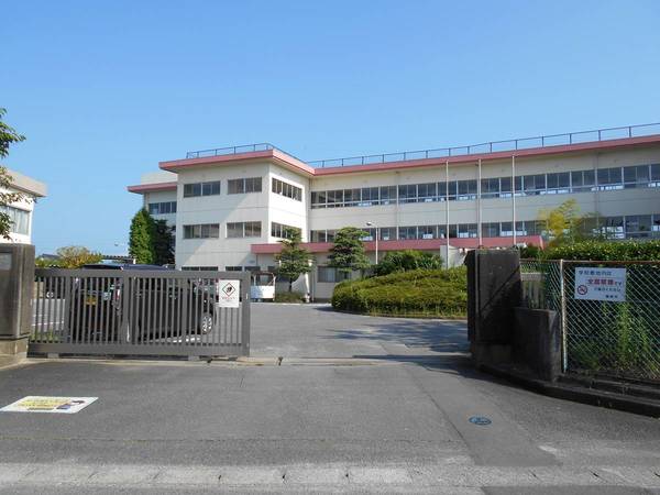 小学校　市立日進小学校（小学校）まで400m