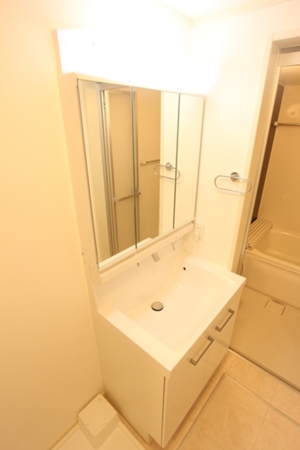 洗面設備　別号室参照