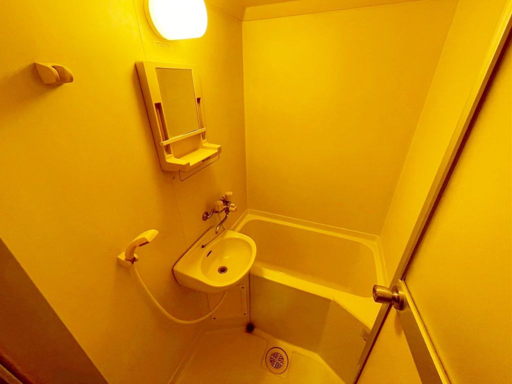 バス・シャワールーム　洗面