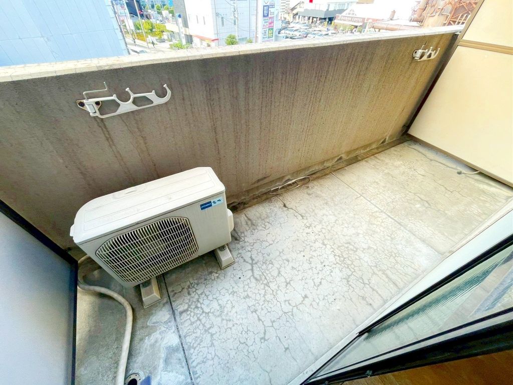 バルコニー　バルコニー