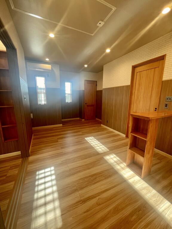 居室・リビング　備え付けカウンターあり☆