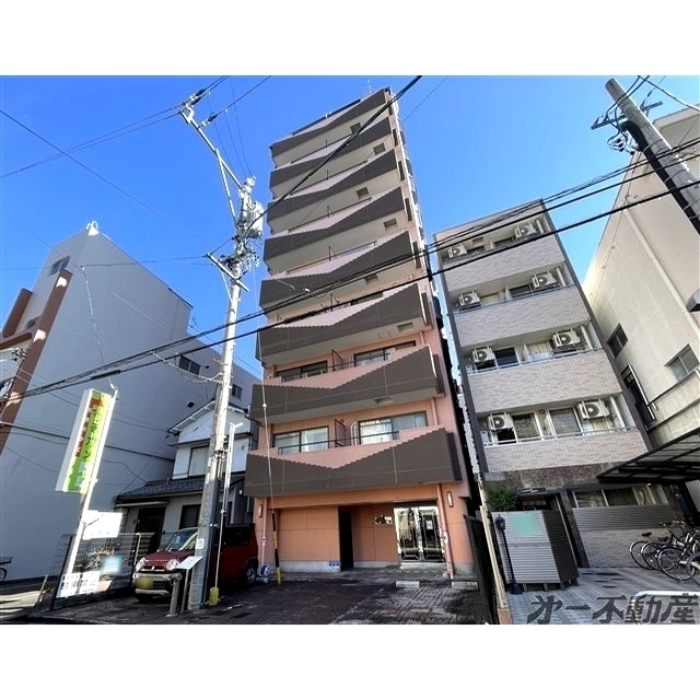 エントランス　建物外観