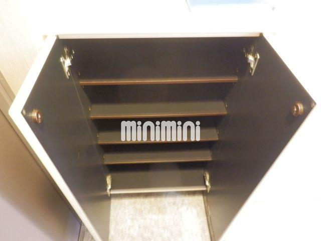 玄関　下駄箱です